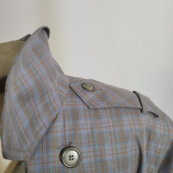 Vintage trench coat - Picture 3 of 8